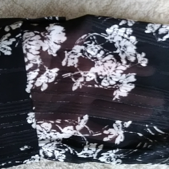 Roz & Ali Floral High Low Tunic Top L Black White - Picture 13 of 16